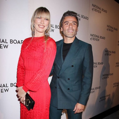 Elvira Lind with her husband Oscar Isaac at The National Board of Review.